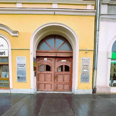 Central Gallery Apartment Debrecen Ngoại thất bức ảnh