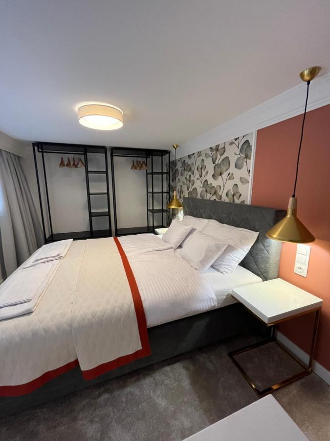 Central Gallery Apartment Debrecen Ngoại thất bức ảnh