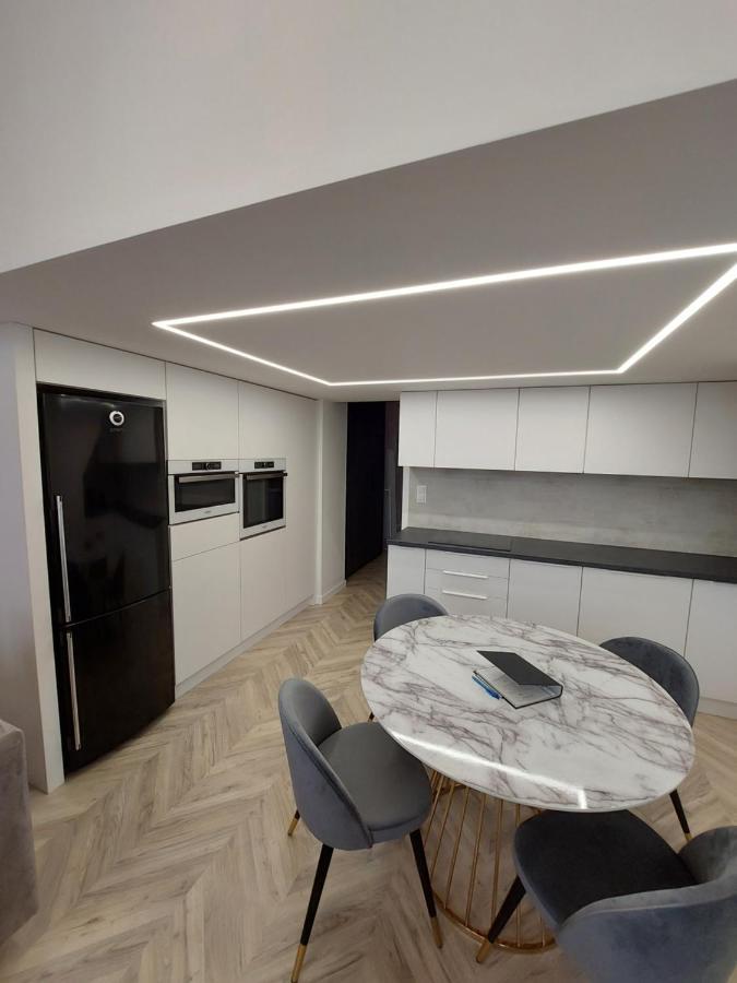 Central Gallery Apartment Debrecen Ngoại thất bức ảnh